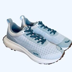 Hilma The Everywhere Women’s Gray and White Trail Running Shoe Sneakers Size 9.5